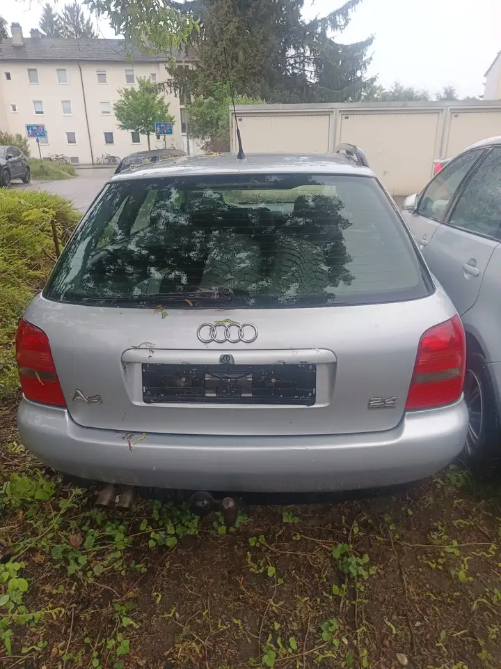 Audi A4 Avant 2.4 quattro, foto 1
