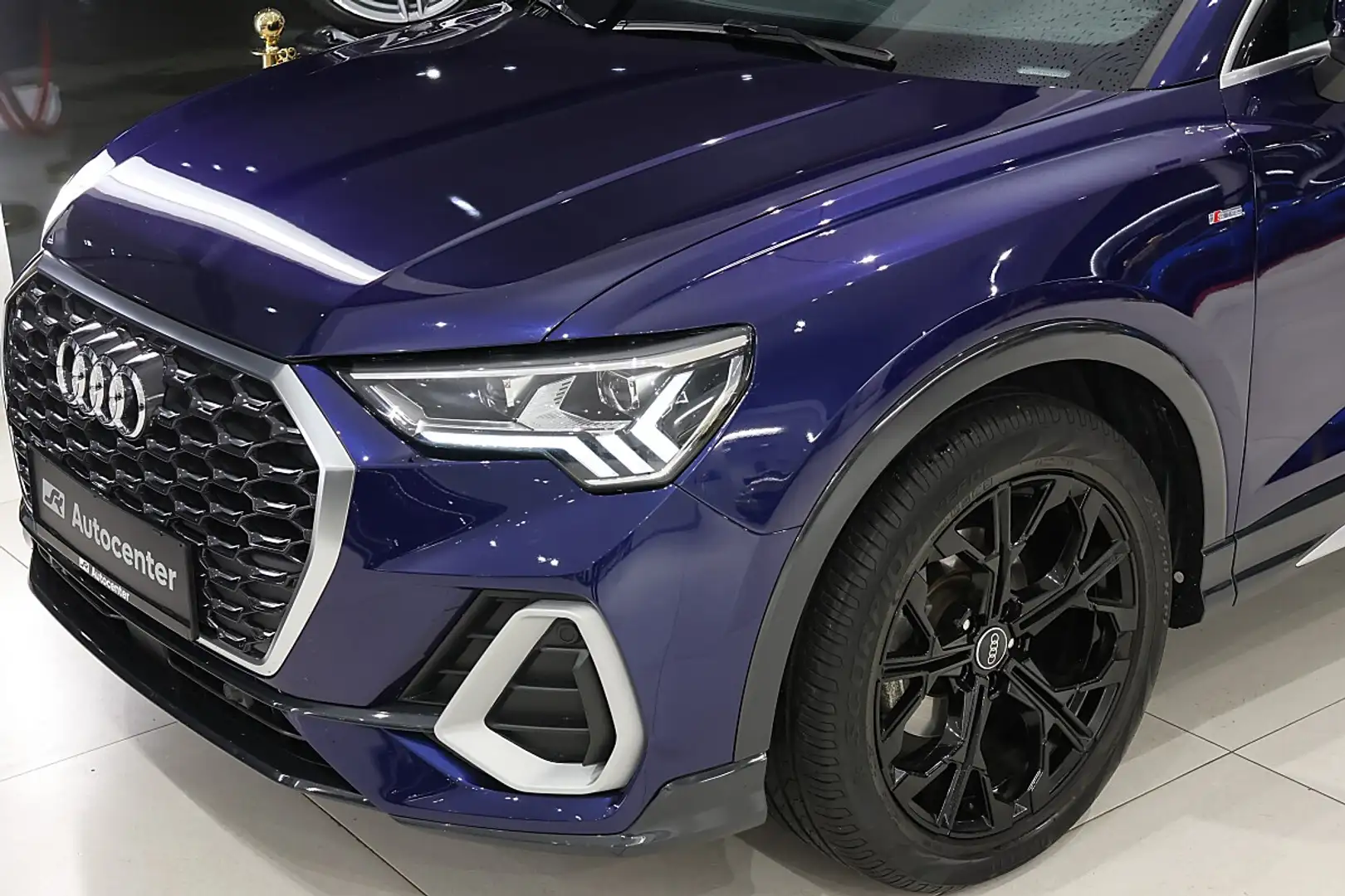 Audi Q3 Sportback 35 1.5 TFSI S line OPF 35 MHEV OPF (E Blau - 2