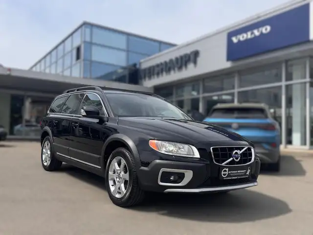 Volvo XC70 D3*AWD*Momentum*Leder*Navi*OnCall*Sitzhzg*