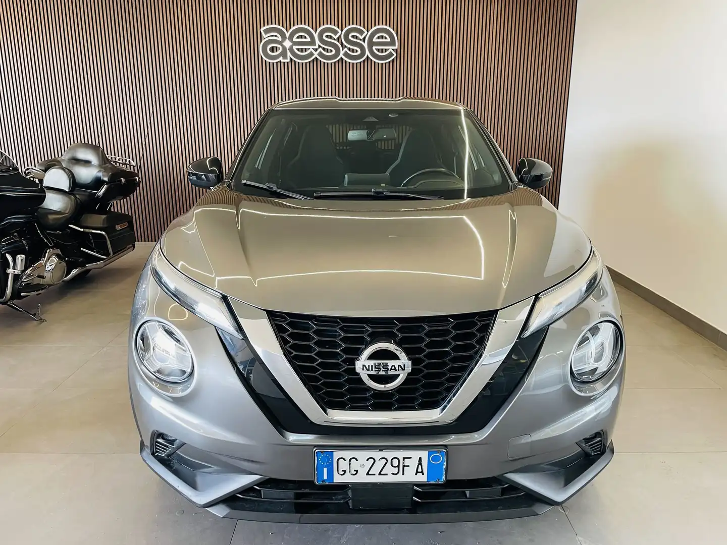 Nissan Juke 1.0 DIG-T 114 CV DCT N-Connecta Gris - 2