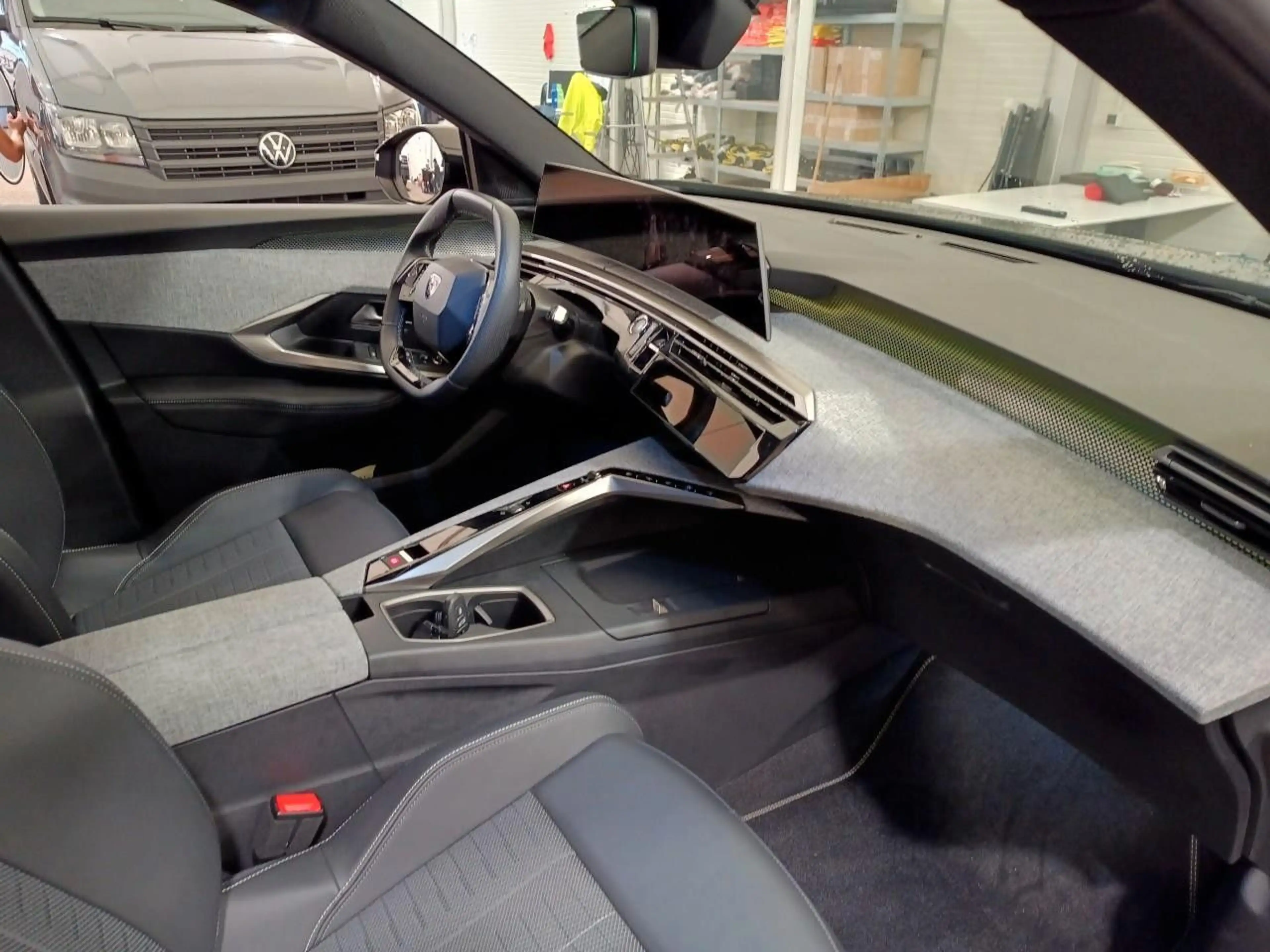 Peugeot 5008 GT Hybrid 145PS 6G-DSG*DRIVE-ASSIST-PAKET * — photo 4