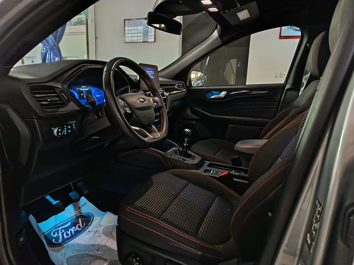 Ford Kuga 1.5 Ecoblue 120cv ST-Line 2wd Grigio - 2