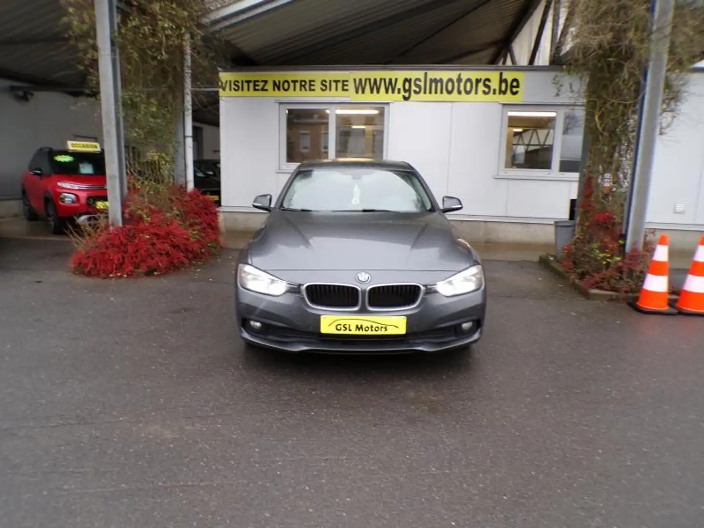 BMW 316 2.0D Break 116CV Gris 07/16 Airco GPS Bluetooth Grau - 2