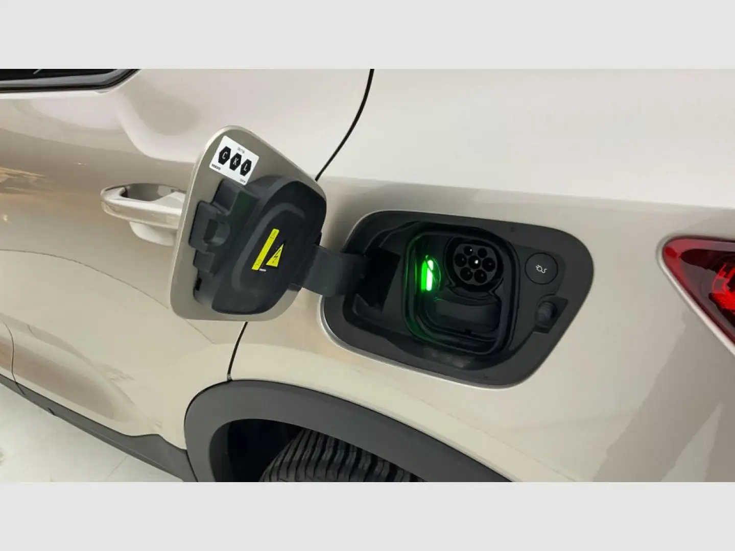 Volvo XC40 P8 Recharge Plus Twin Eléctrico Puro AWD - 2