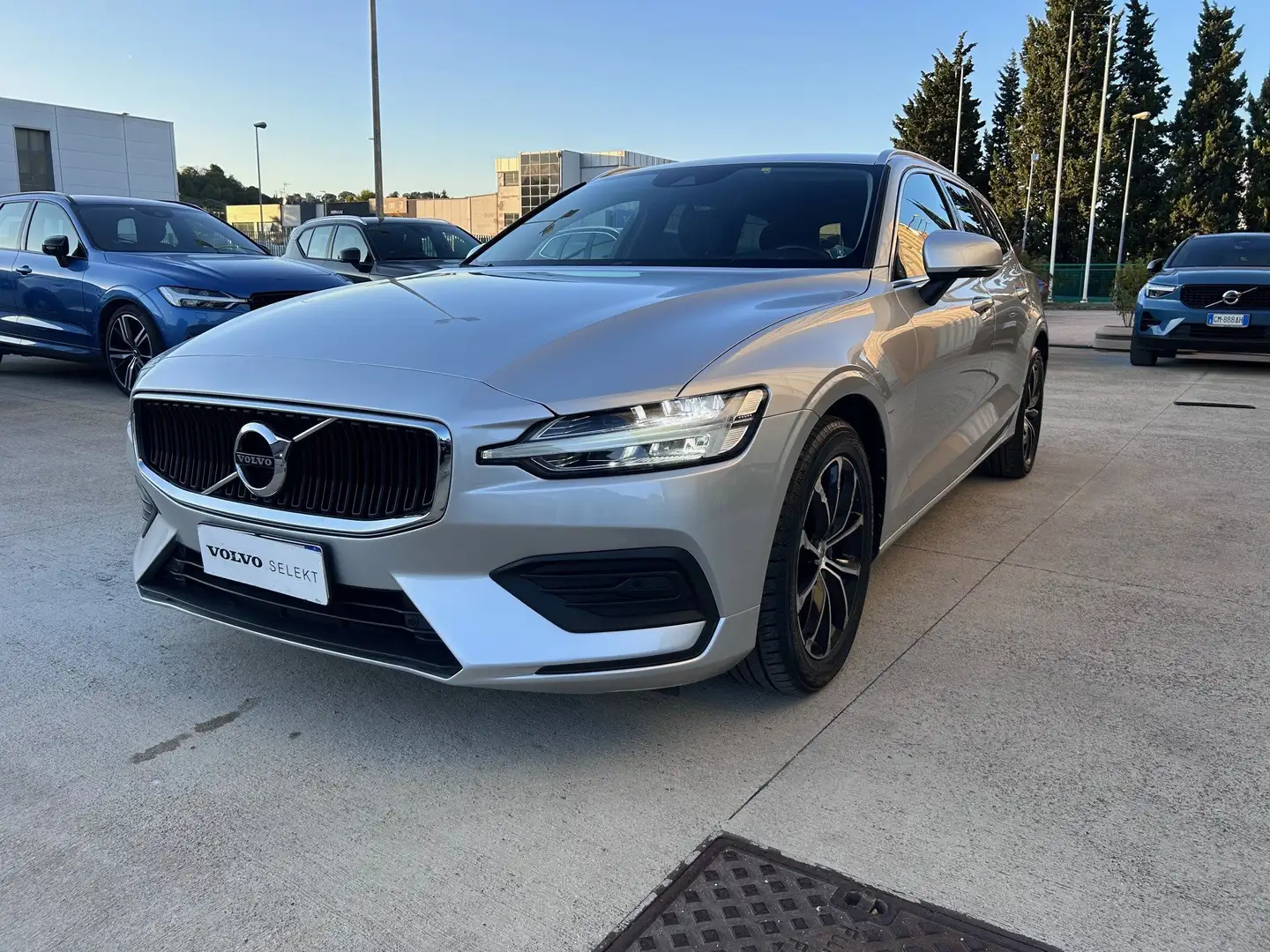 Volvo V60 V60 2.0 d3 Business Plus geartronic my20 Argento - 2