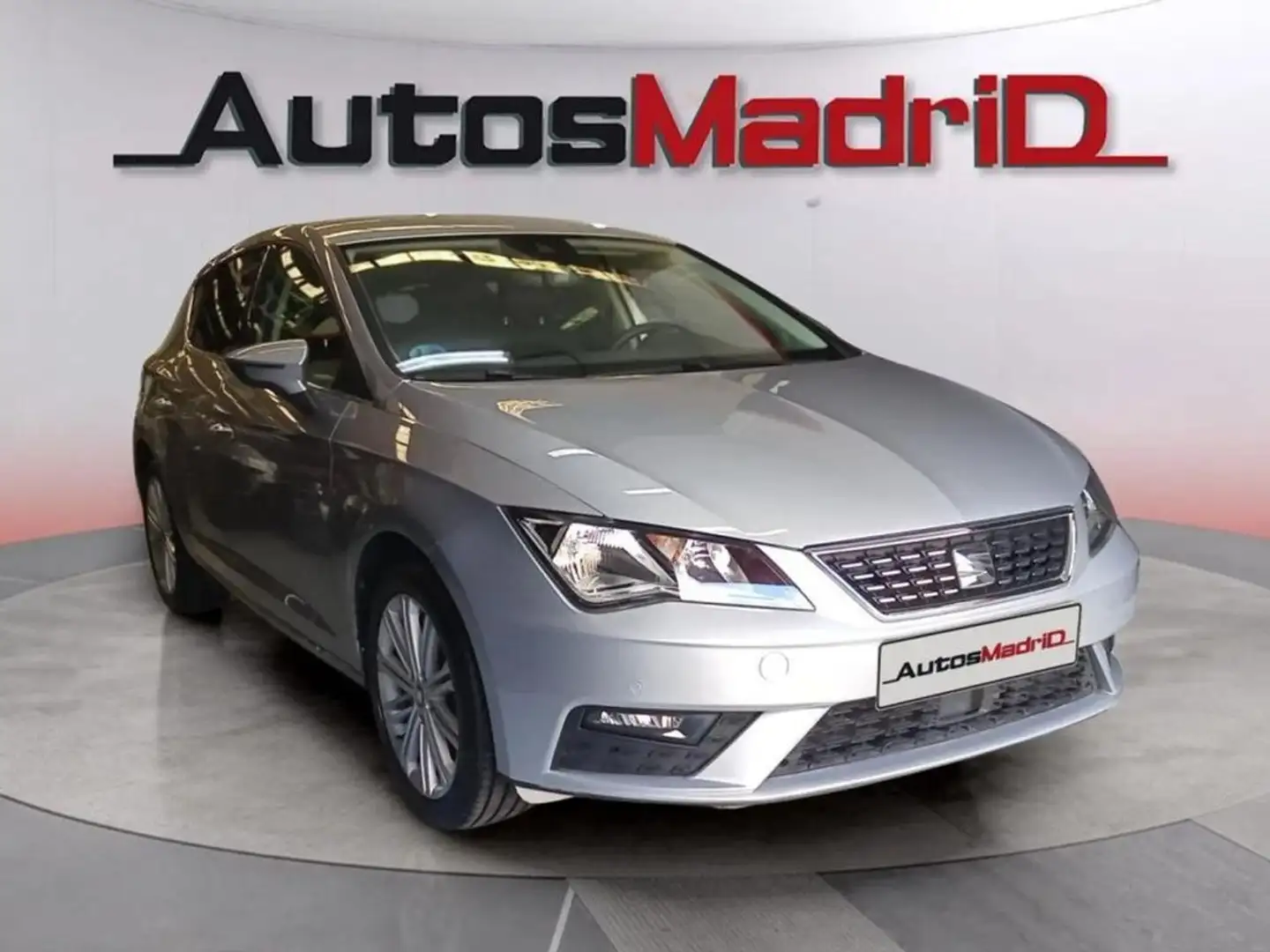 SEAT Leon ST 1.5 TSI S&S Style 130 Stříbrná - 1