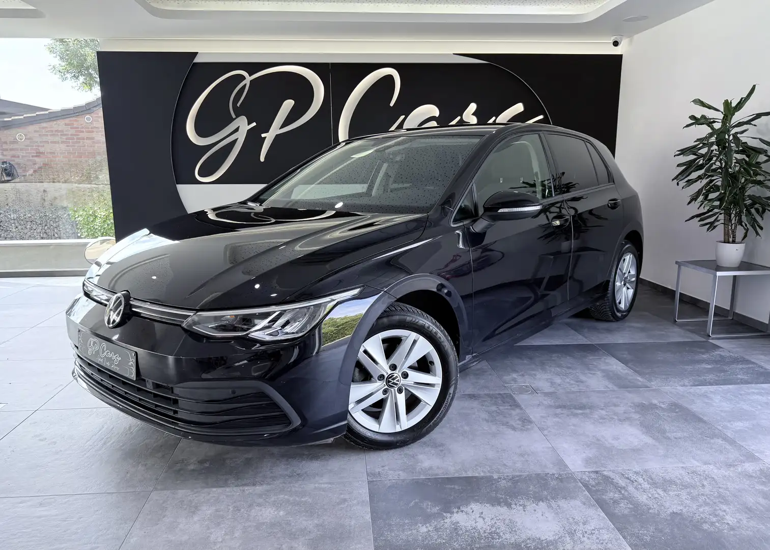 Volkswagen Golf 1.5 TSI Life Business Premium OPF Fekete - 1