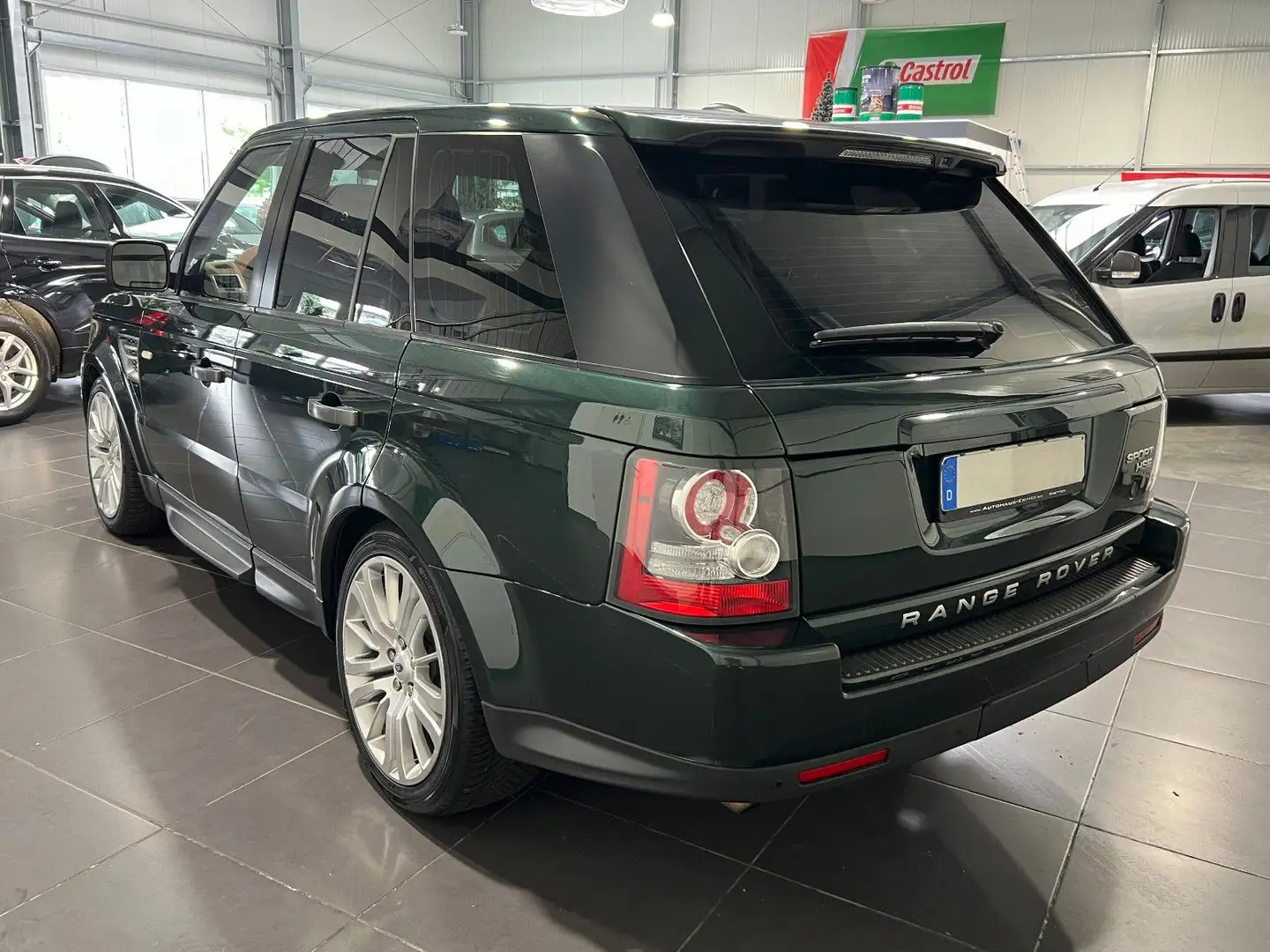Land Rover Range Rover Sport 3.0 V6 TD HSE Automatik *Navi* Grün - 2
