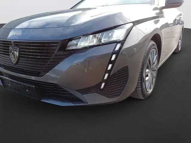 Peugeot 308 SW view 9