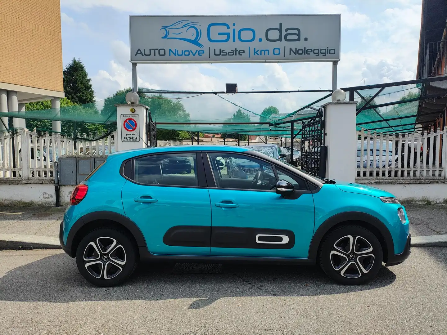 Citroen C3 1.2 82CV KM 26587-2021 Blau - 1