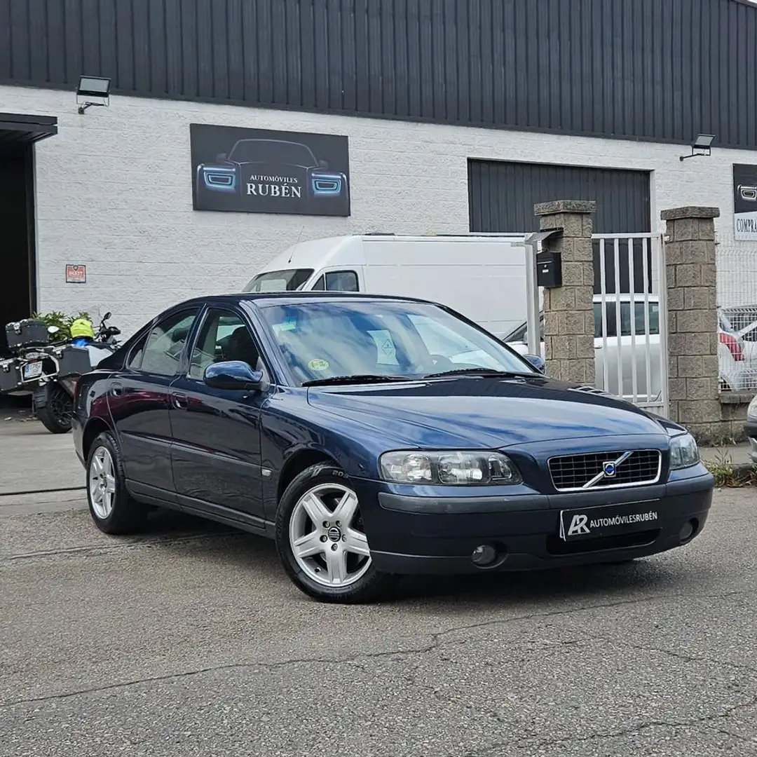 Volvo S60 2.4 T AWD Kék - 1