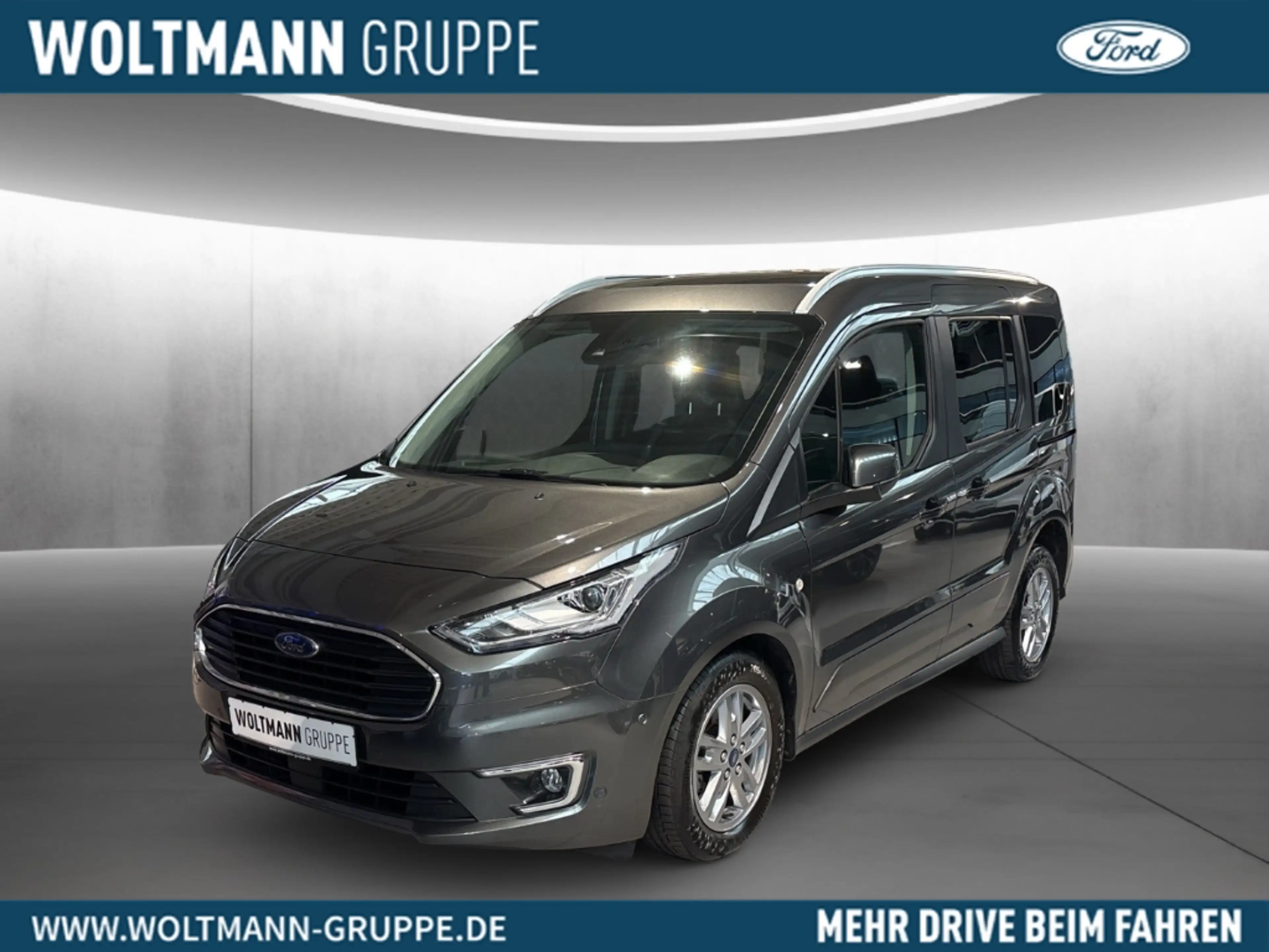 Ford Tourneo Connect Titanium Panorama Navi Bi-Xenon Kurvenlicht ACC Ap