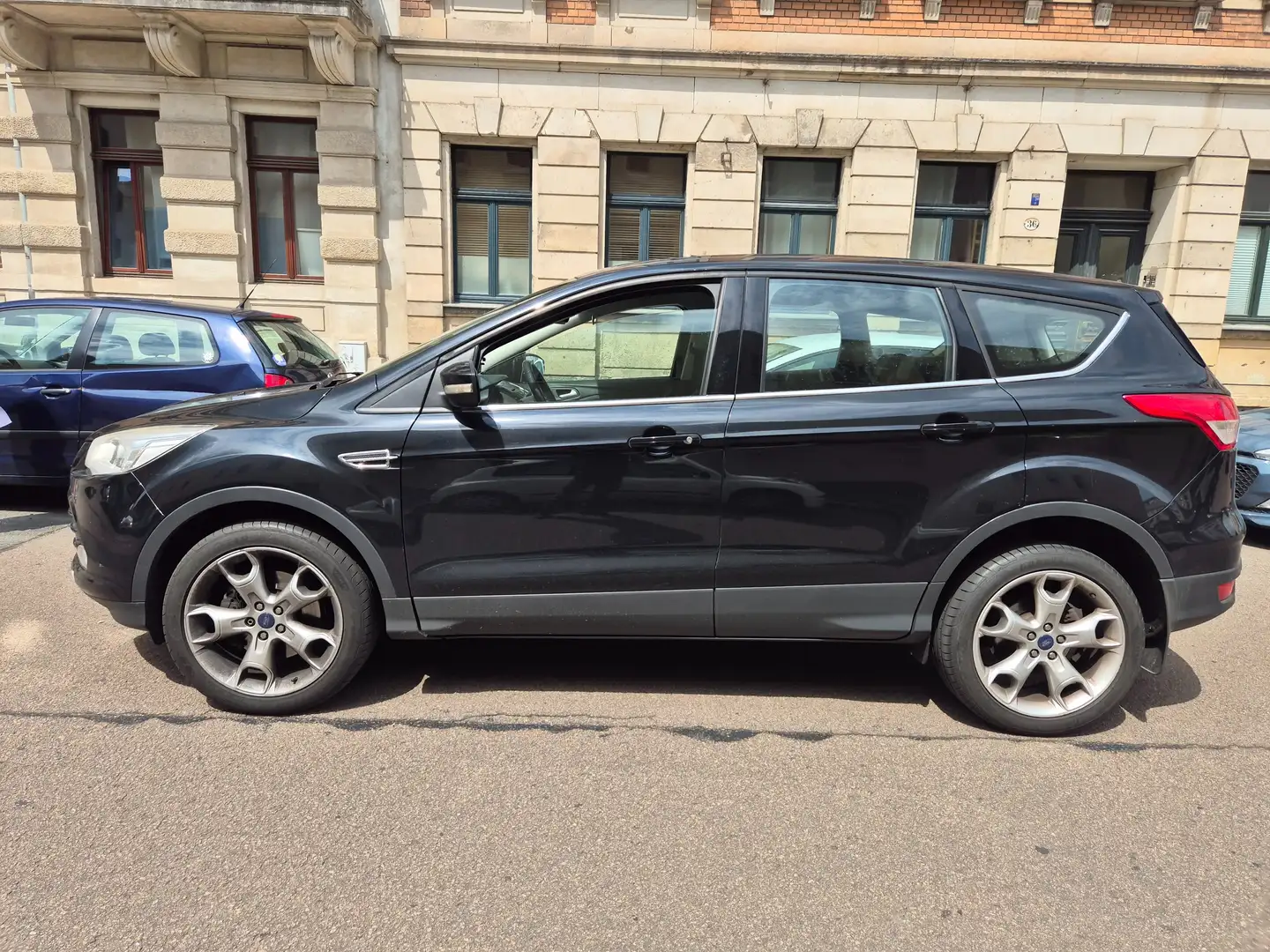 Ford Kuga Kuga 1.6 EcoBoost 4x4 Aut. Trend Negru - 2