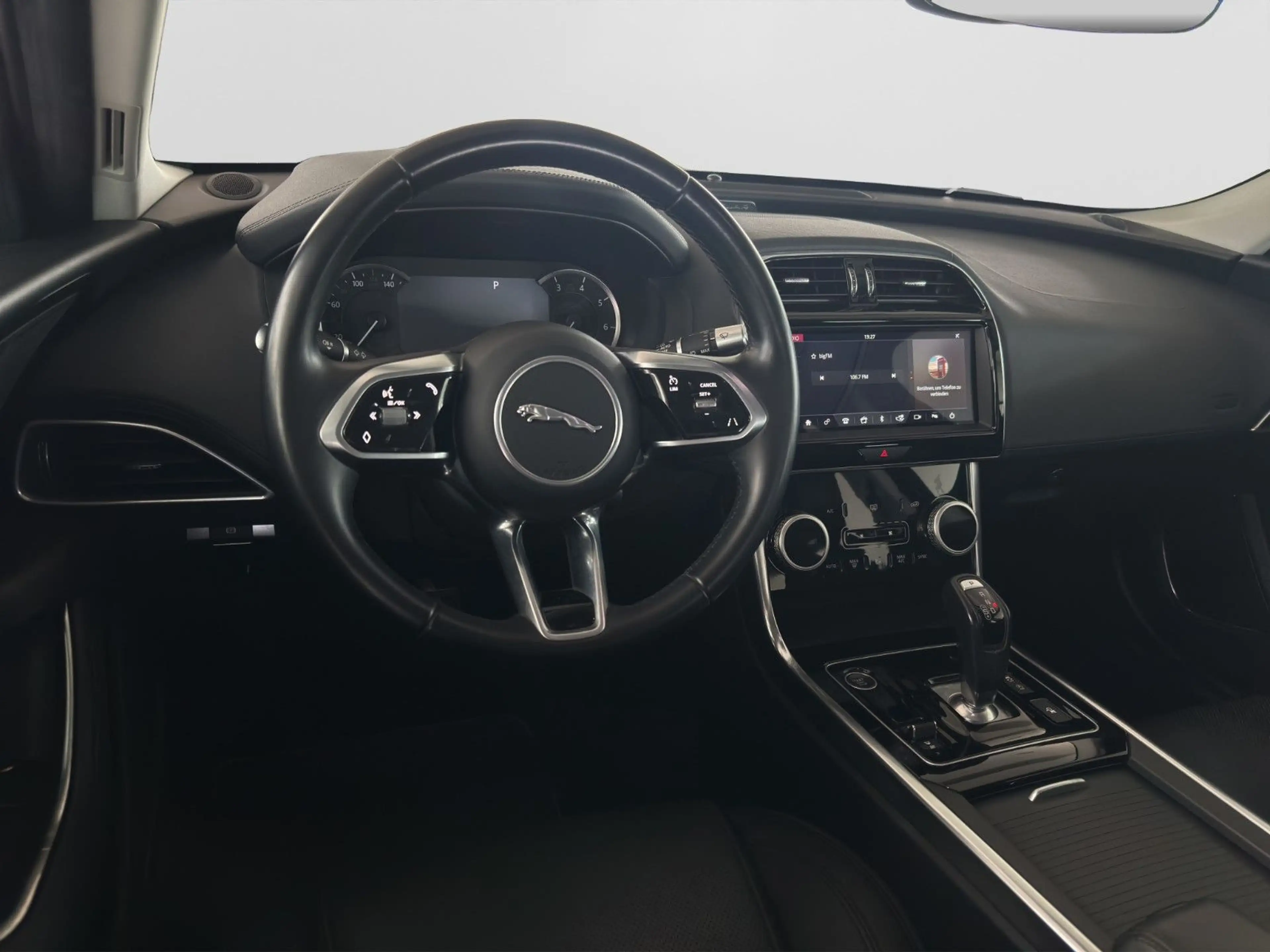 Jaguar XE P250 S |HIFI|Kamera|Leder|LED|Tempomat|PDC — photo 11