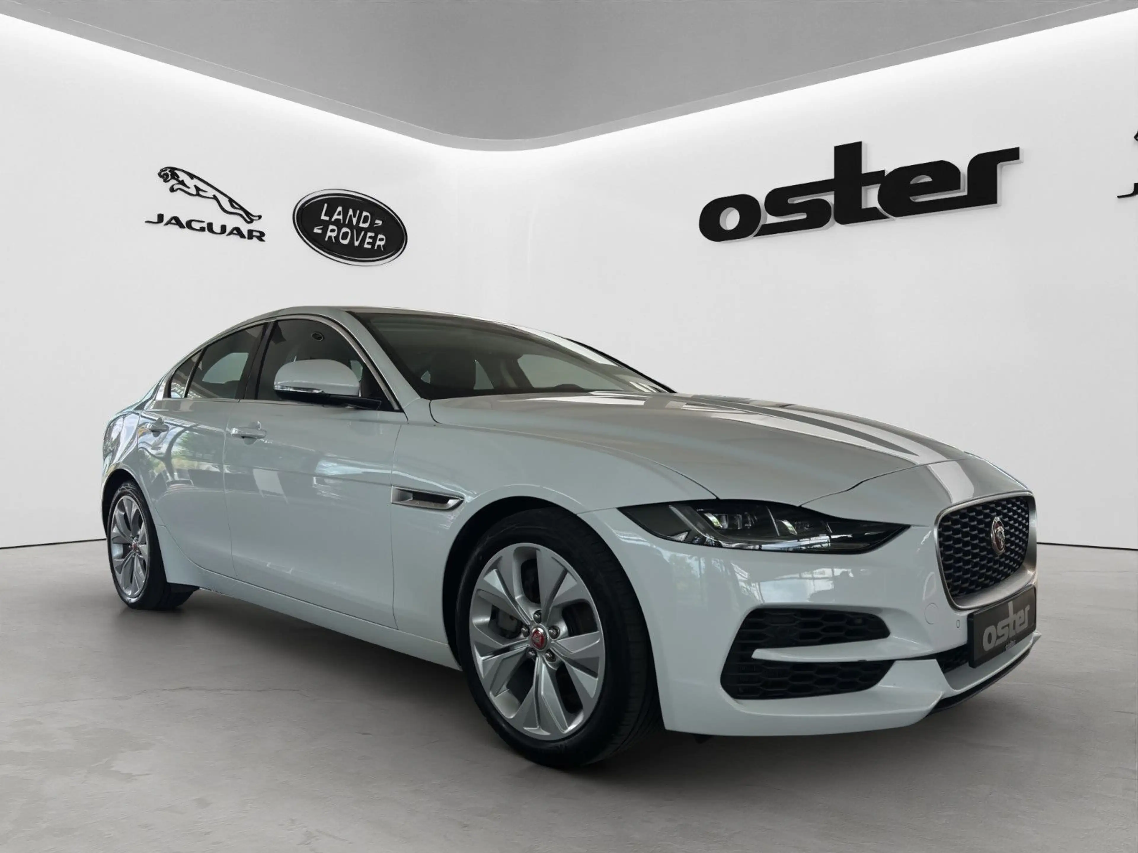 Jaguar XE P250 S |HIFI|Kamera|Leder|LED|Tempomat|PDC — photo 2