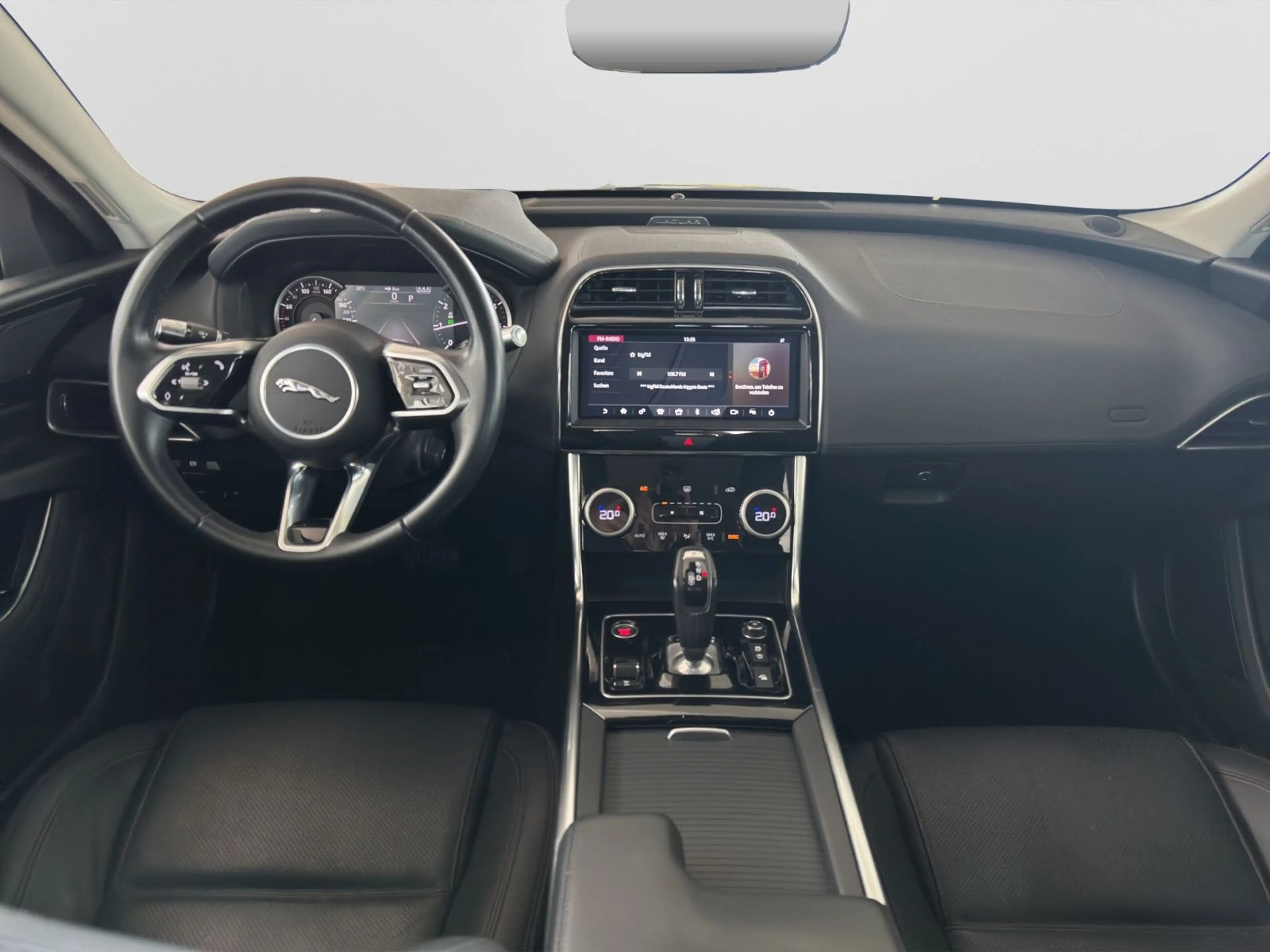 Jaguar XE P250 S |HIFI|Kamera|Leder|LED|Tempomat|PDC — photo 9