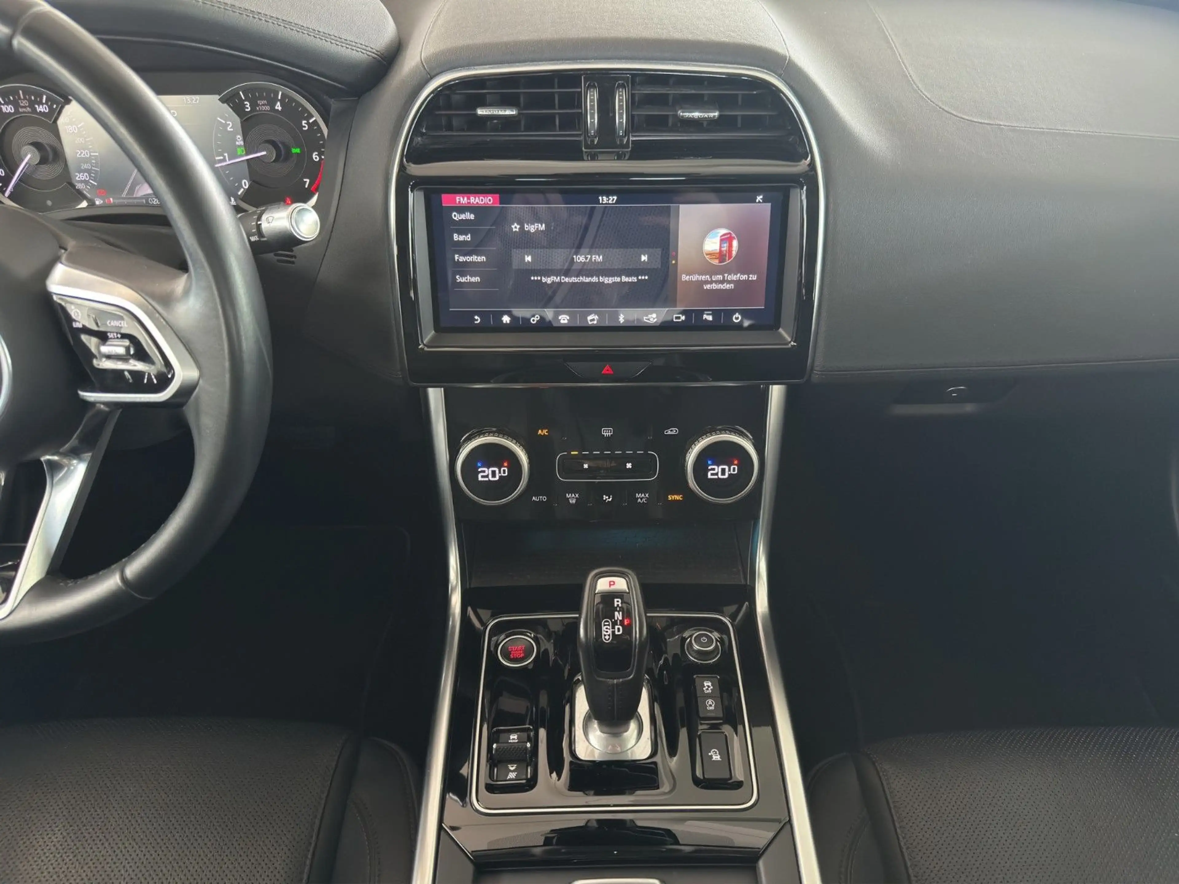 Jaguar XE P250 S |HIFI|Kamera|Leder|LED|Tempomat|PDC — photo 12