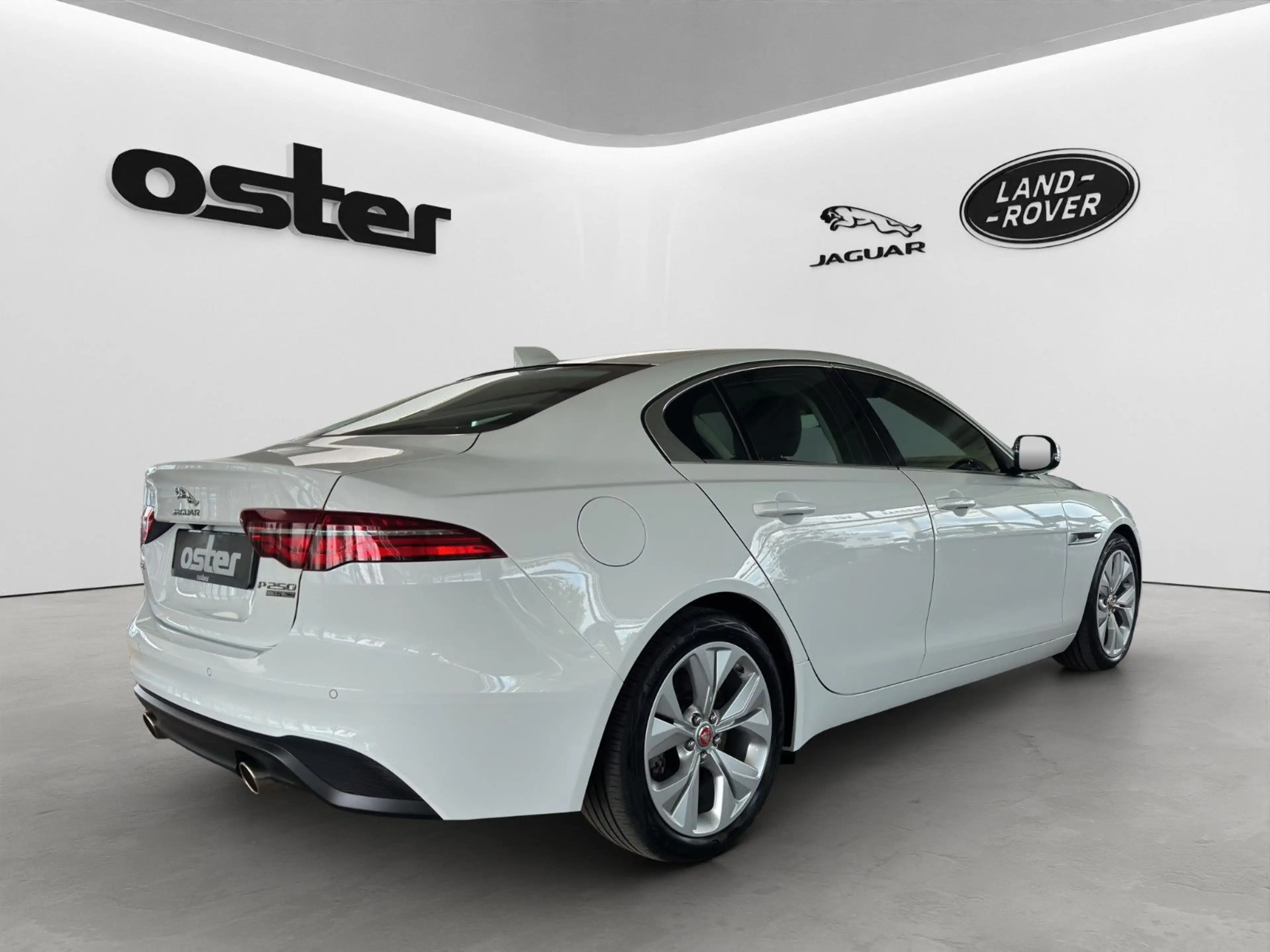 Jaguar XE P250 S |HIFI|Kamera|Leder|LED|Tempomat|PDC — photo 5