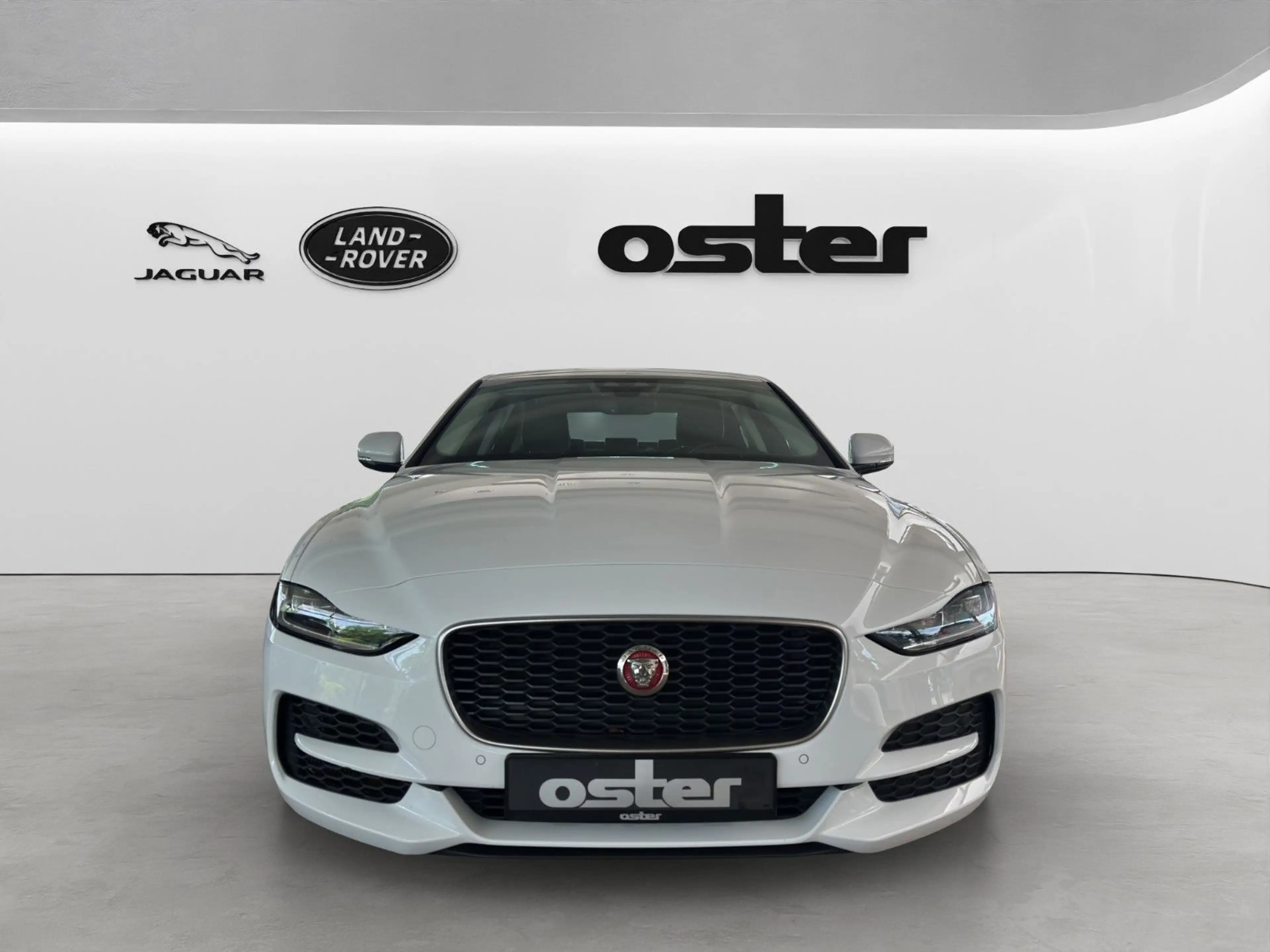 Jaguar XE P250 S |HIFI|Kamera|Leder|LED|Tempomat|PDC — photo 3