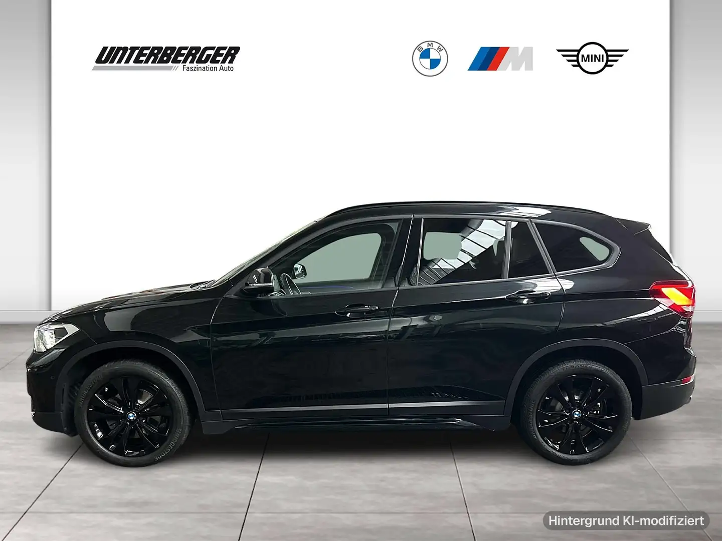 BMW X1 xDrive18d // M-Sport // Head-Up Display // Drivin Schwarz - 2