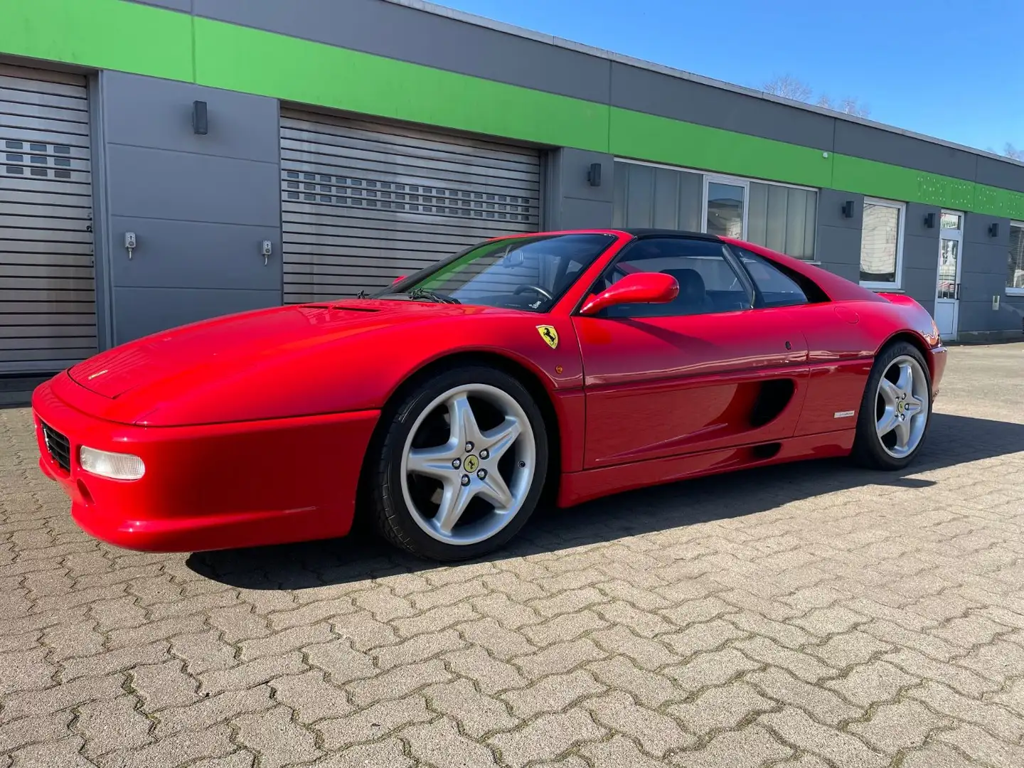 Ferrari F355 GTS*Schalter*deutsches Auto* Top Zustand - 1