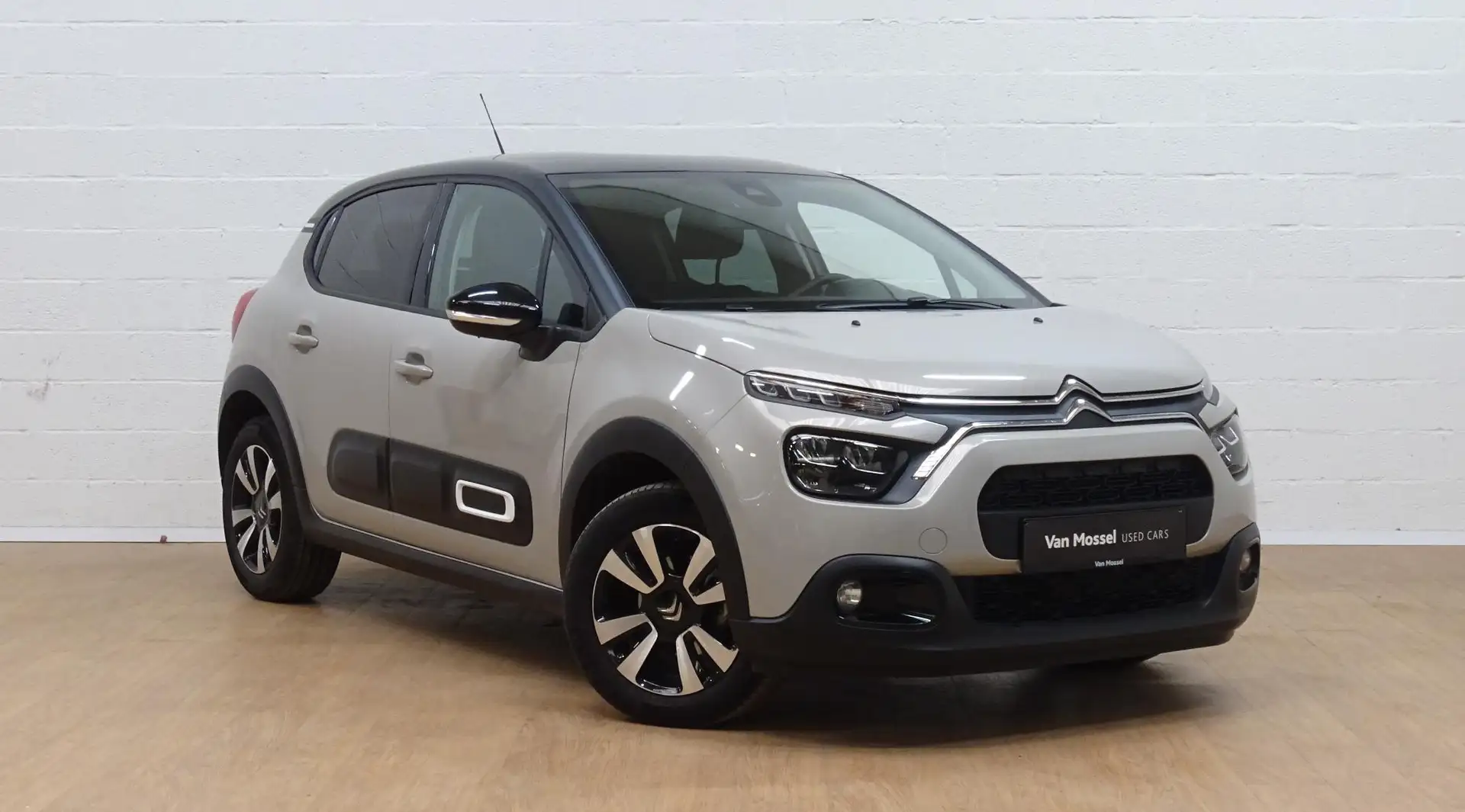 Citroen C3 1.2T Max+gps+parkeerhulp achteraan Beige - 2