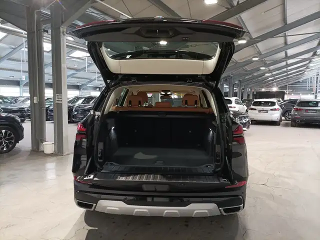 BMW X5 view 6