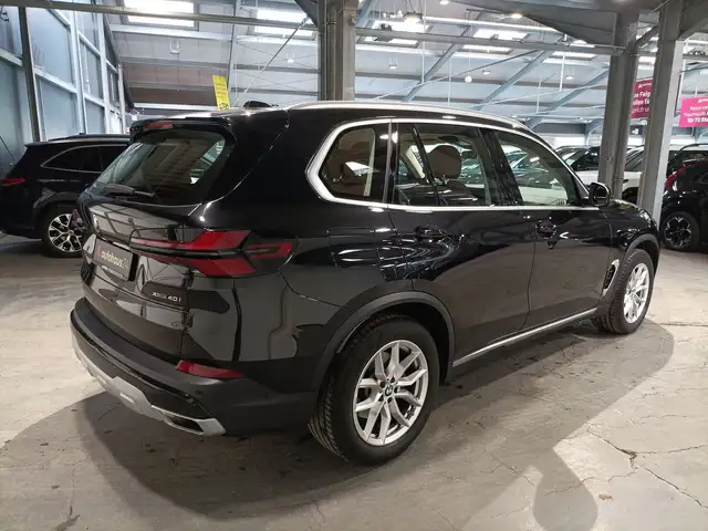 BMW X5 view 5