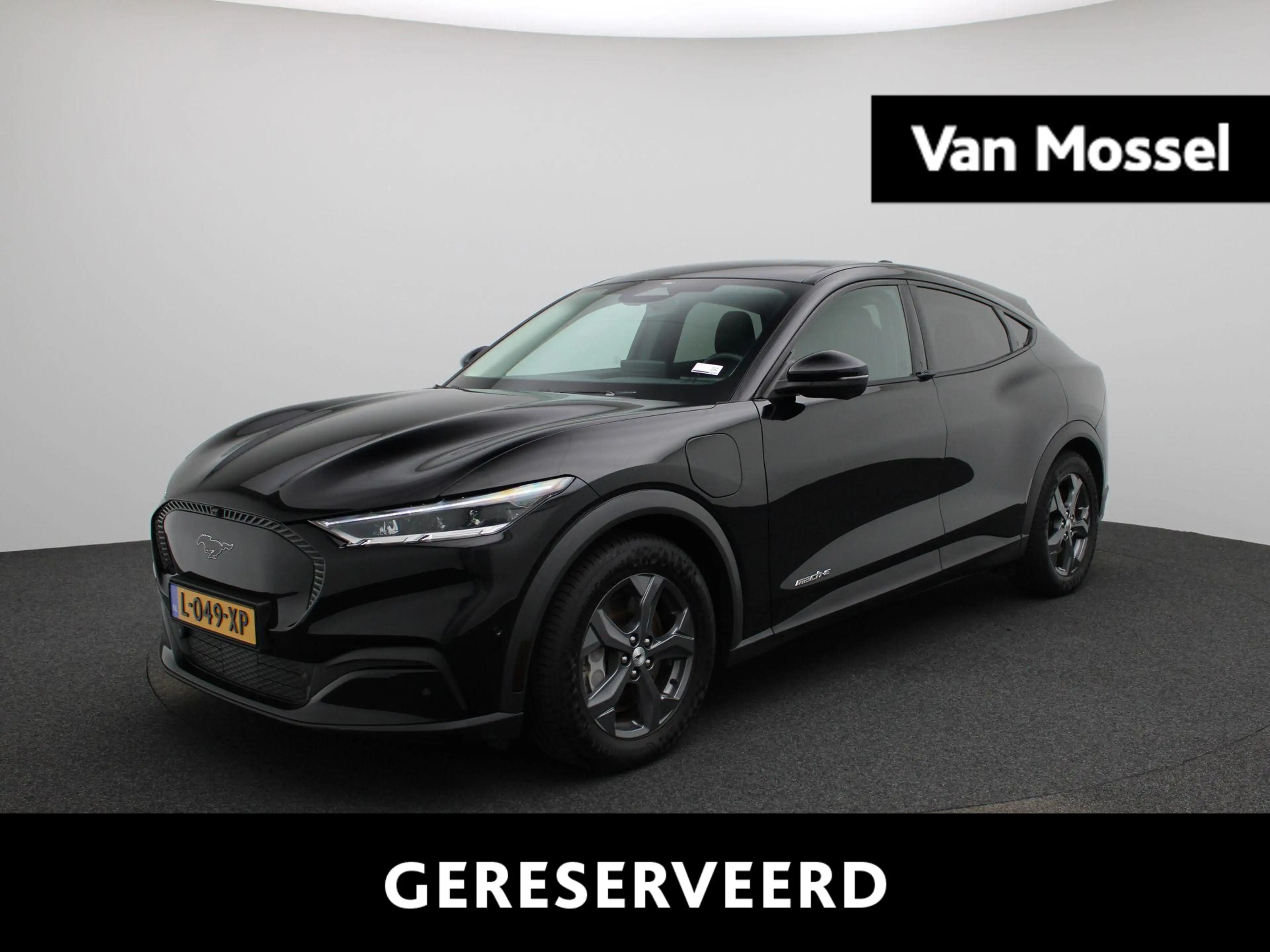 Ford Mustang Mach-E RWD 75 kWh | Navigatie | 360 Camera | Pack Winter