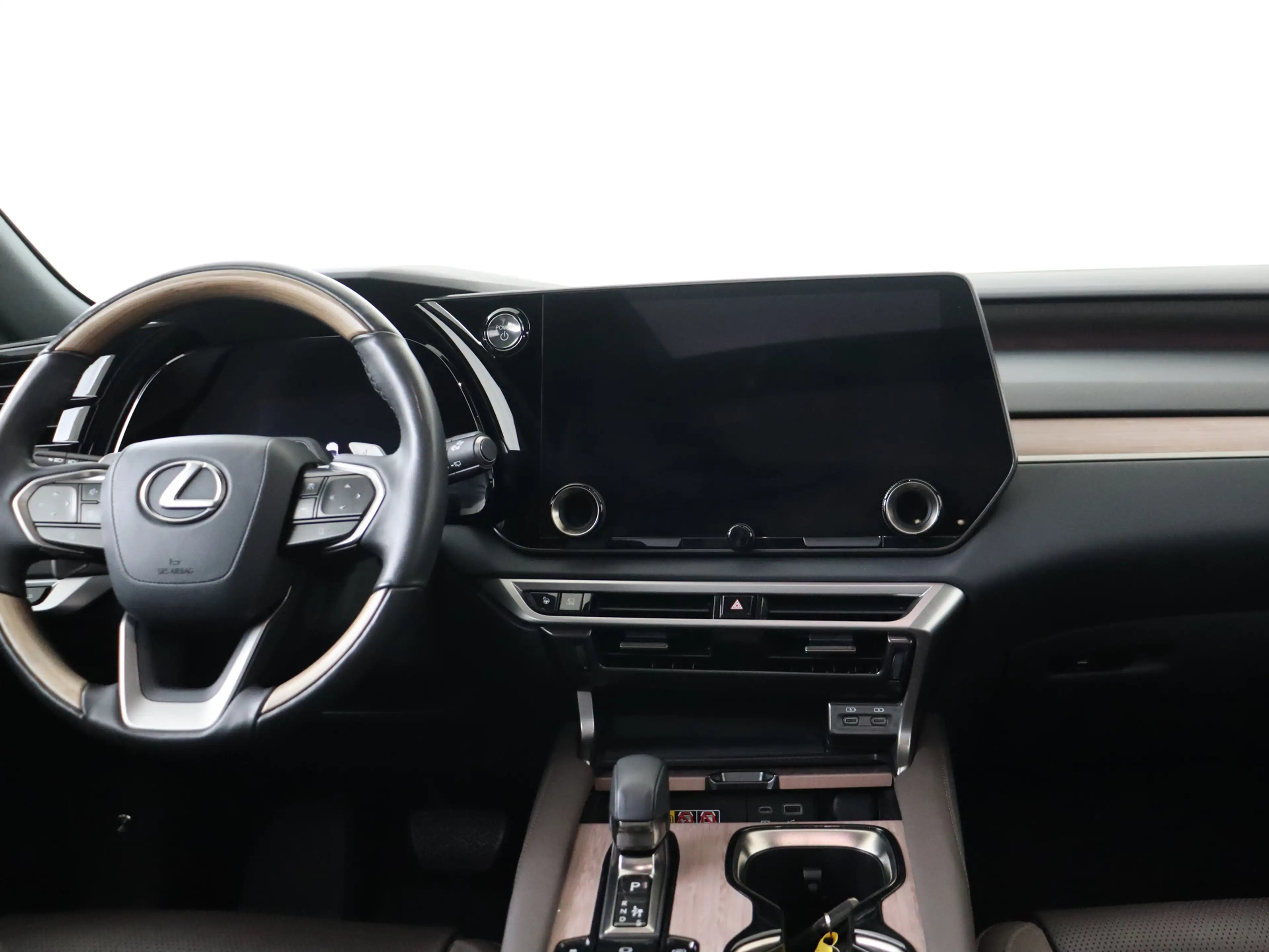 Lexus RX 450h 450h+ Plug-in Hybrid President Line | Mark Levinso — photo 4