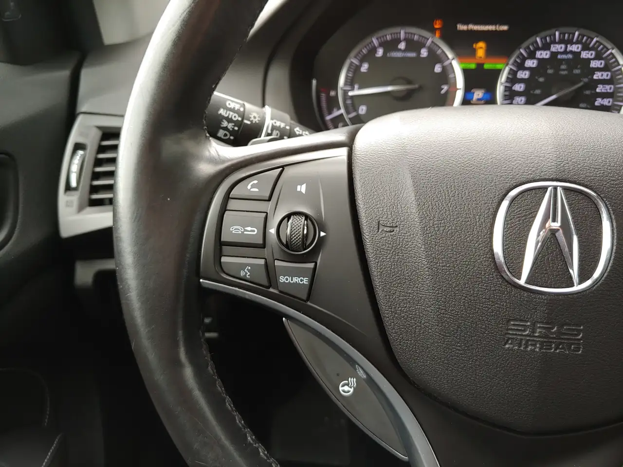 Acura MDX снимка Acura MDX