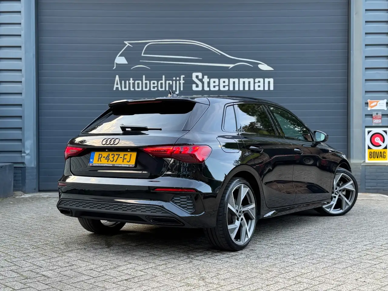 Audi A3 Sportback 35 TFSI S edition Full Black Matrix, миниатюра 2