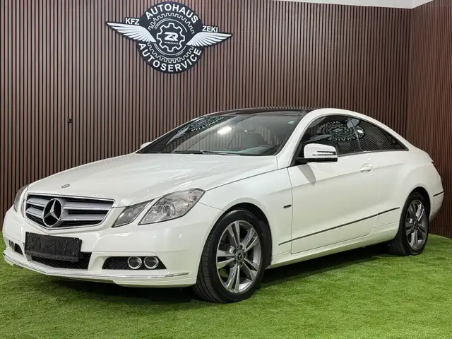 Mercedes-Benz E 220 CDI Coupé