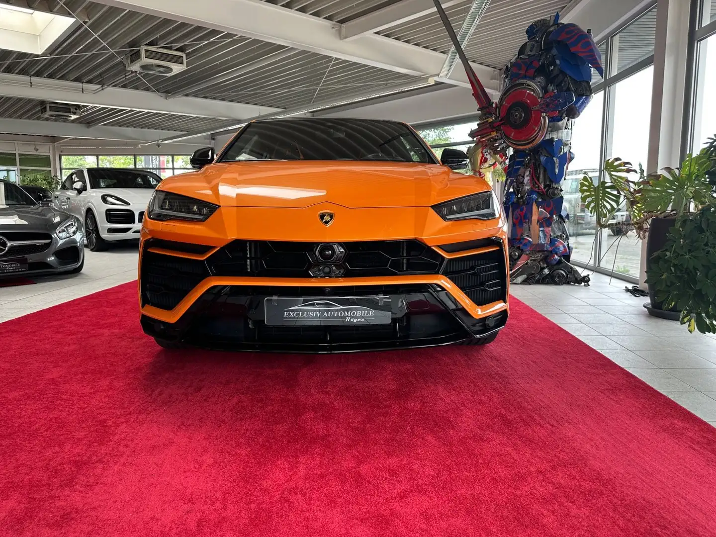 Lamborghini Urus Pearl Capsule Carbon B&O Massage 23 Orange - 2