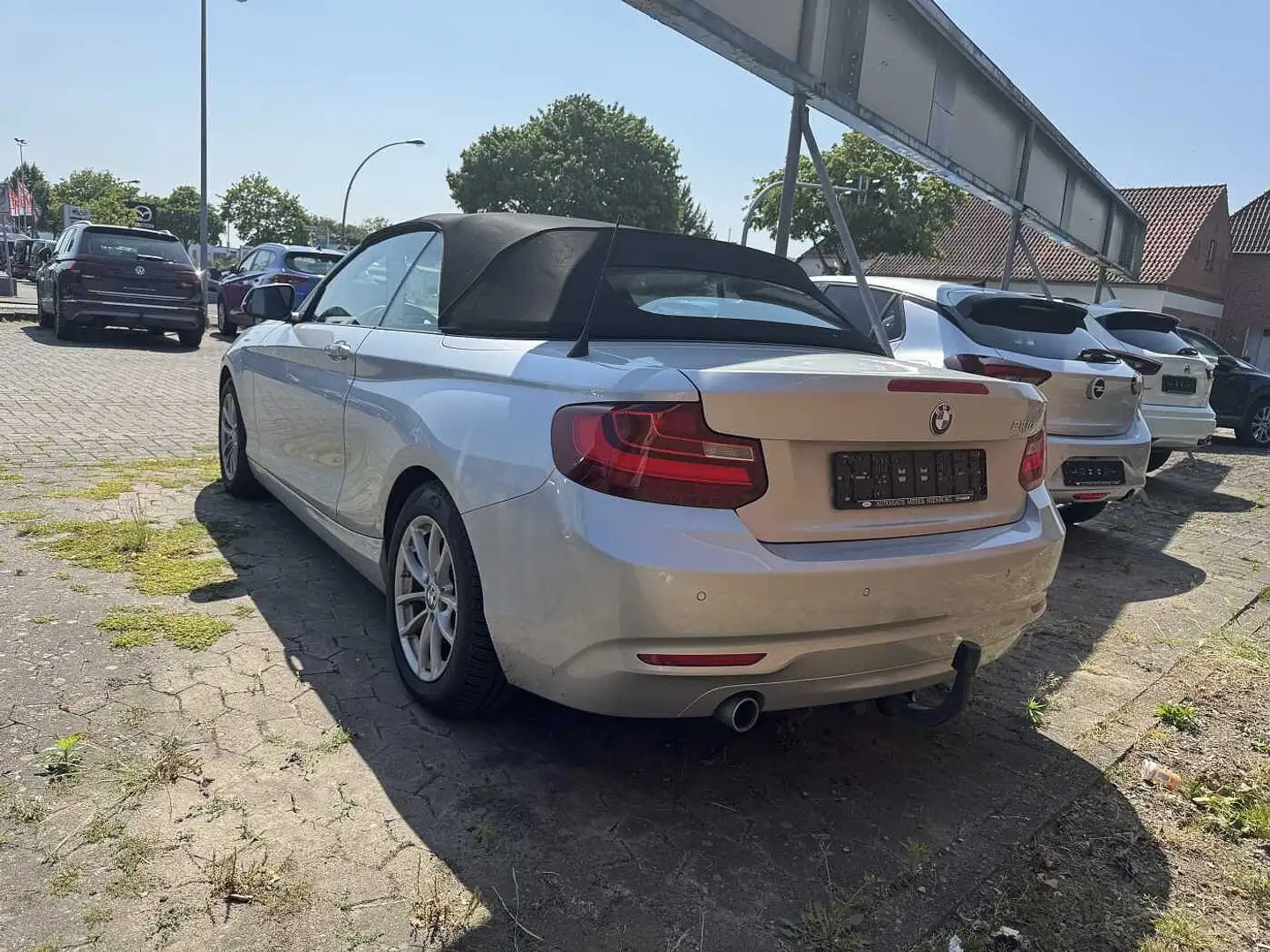 BMW 218 d Cabrio Srebrny - 2