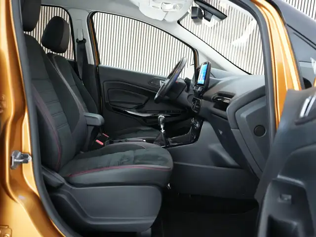 Ford EcoSport view 4