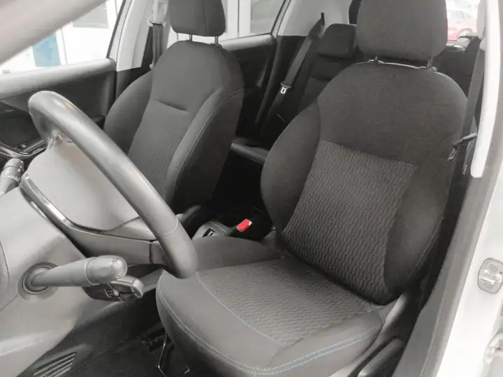 Peugeot 208 2019, foto 23