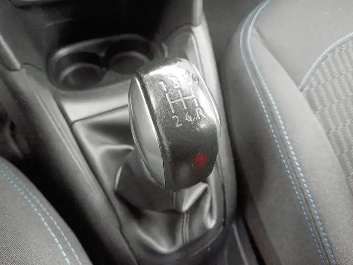 Peugeot 208 2019, foto 14