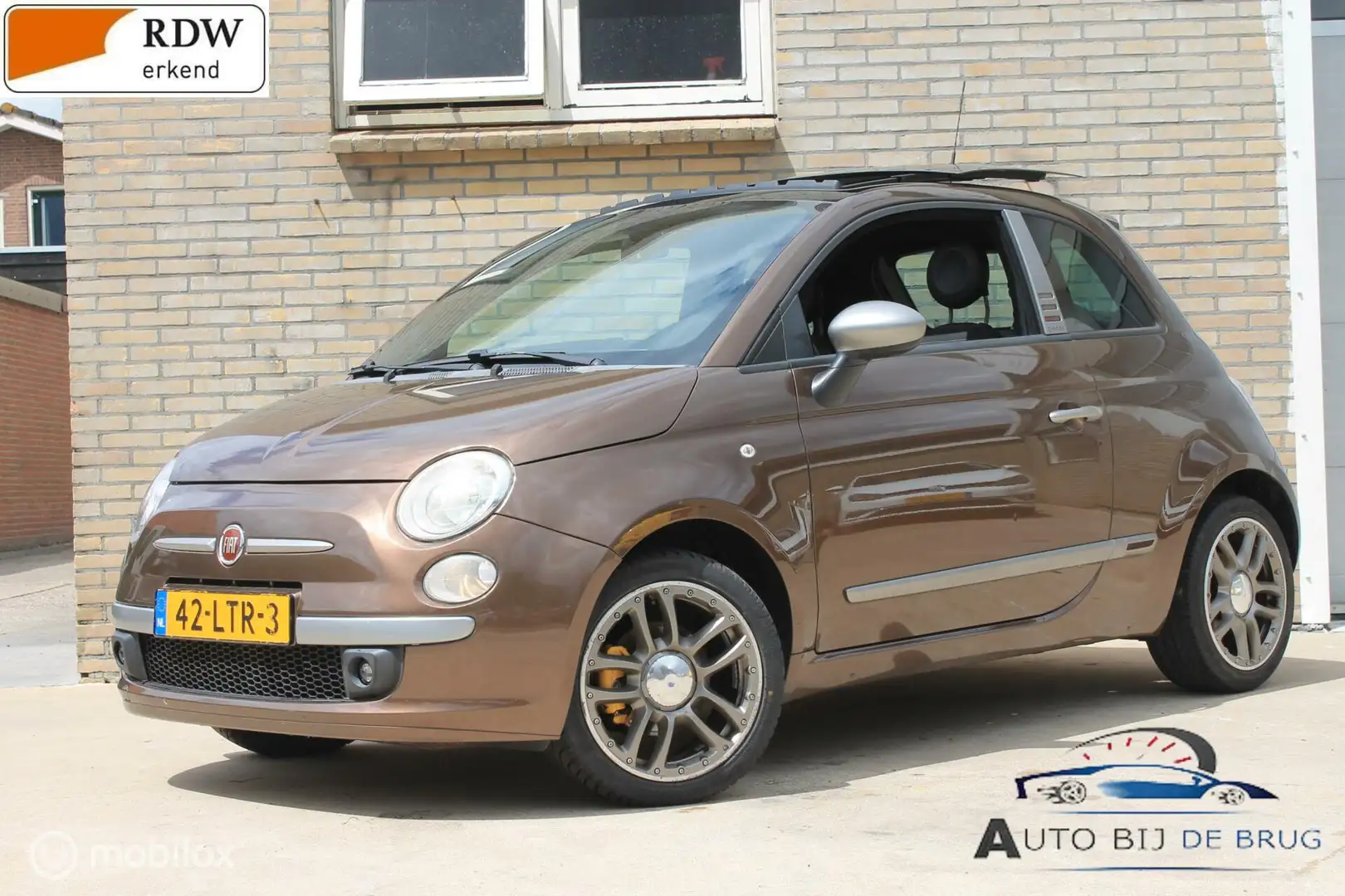 Fiat 500 1.4-16V Pano Airco nieuwe apk speciaal uitvoering Brun - 1