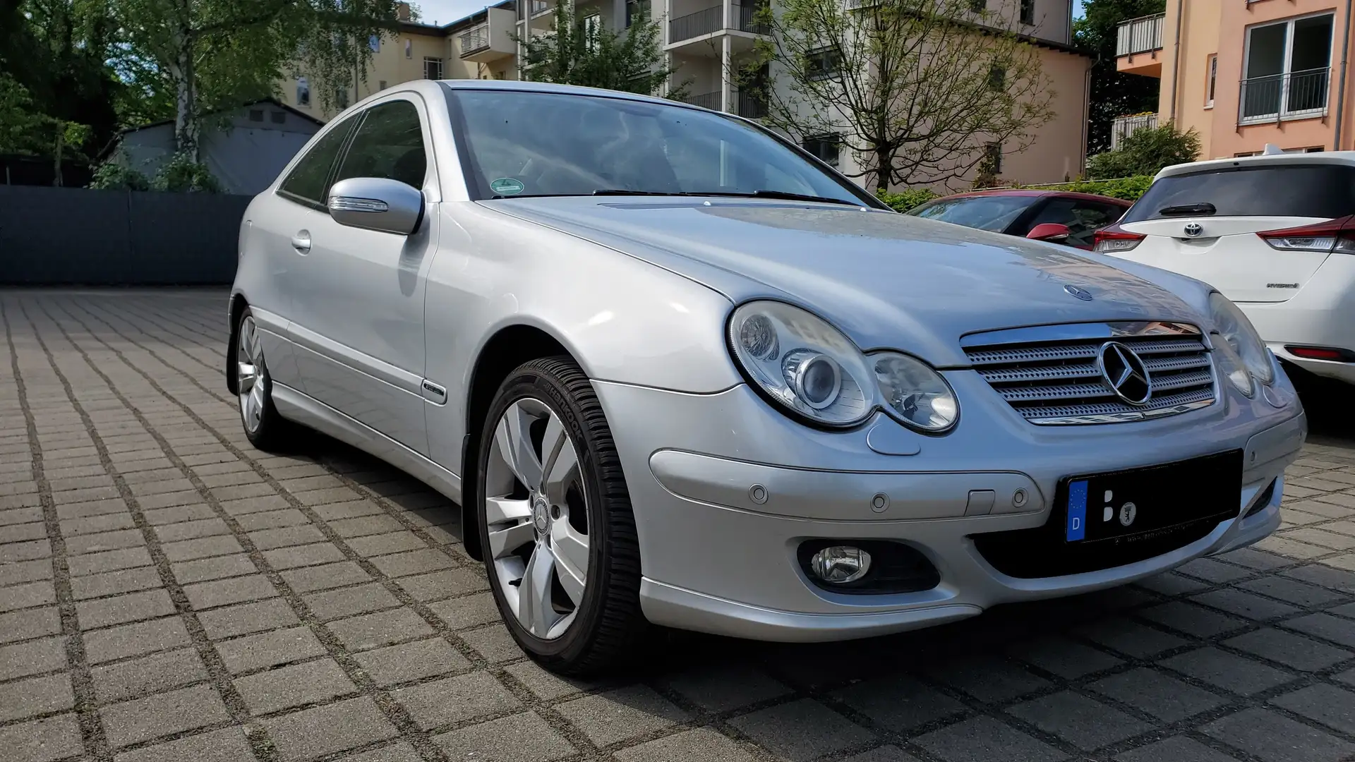 Mercedes-Benz C 160 C-Klasse Sportcoupe Sport Edition Argent - 1