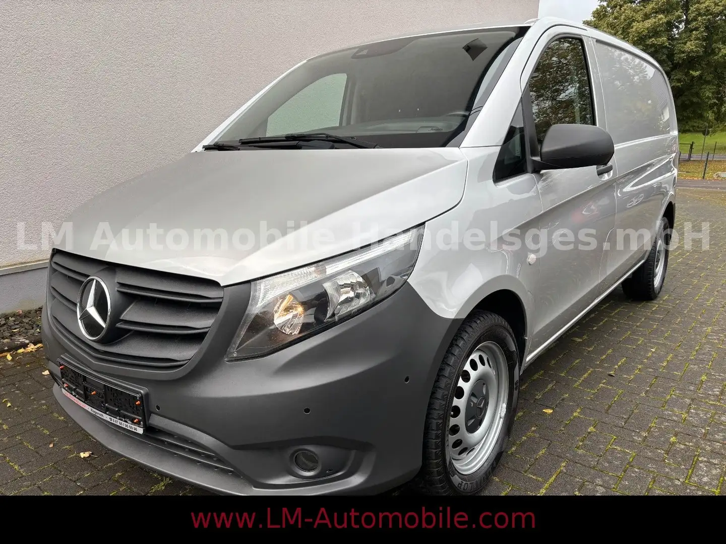 Mercedes-Benz Vito 114 CDI RWD*Bott*Klima*Automatik*SH* Silber - 1