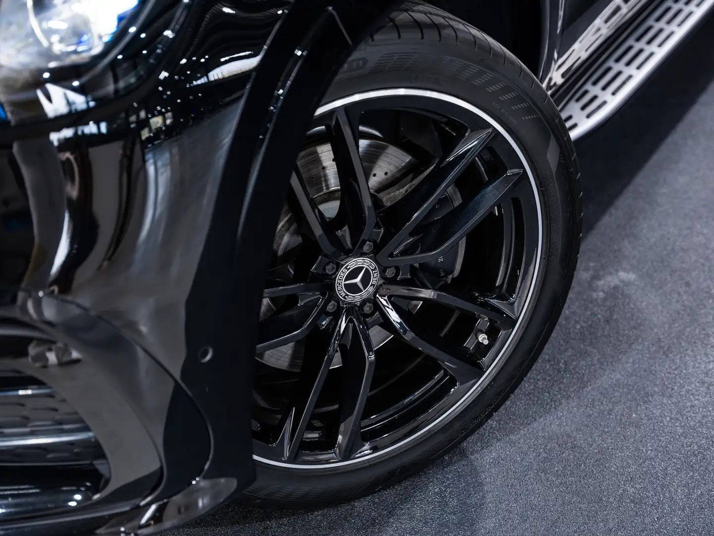 Mercedes-Benz GLS 450 GLS 450 4-Matic AMG Line - 7 zit - Pano - ACC - Burmester - rear seat entertainment  - Massage Schwarz - 2