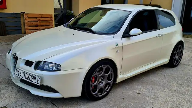 Alfa Romeo 147 3p 3.2 GTA V6 NOVITEC