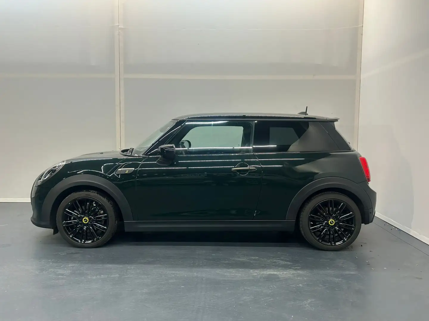 MINI Electric Camden Plus Edition 33 kWh Vert - 2