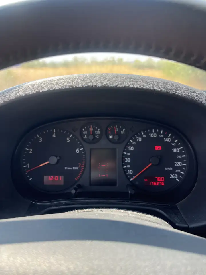 Audi A3 1.6 Ambiente, foto 6