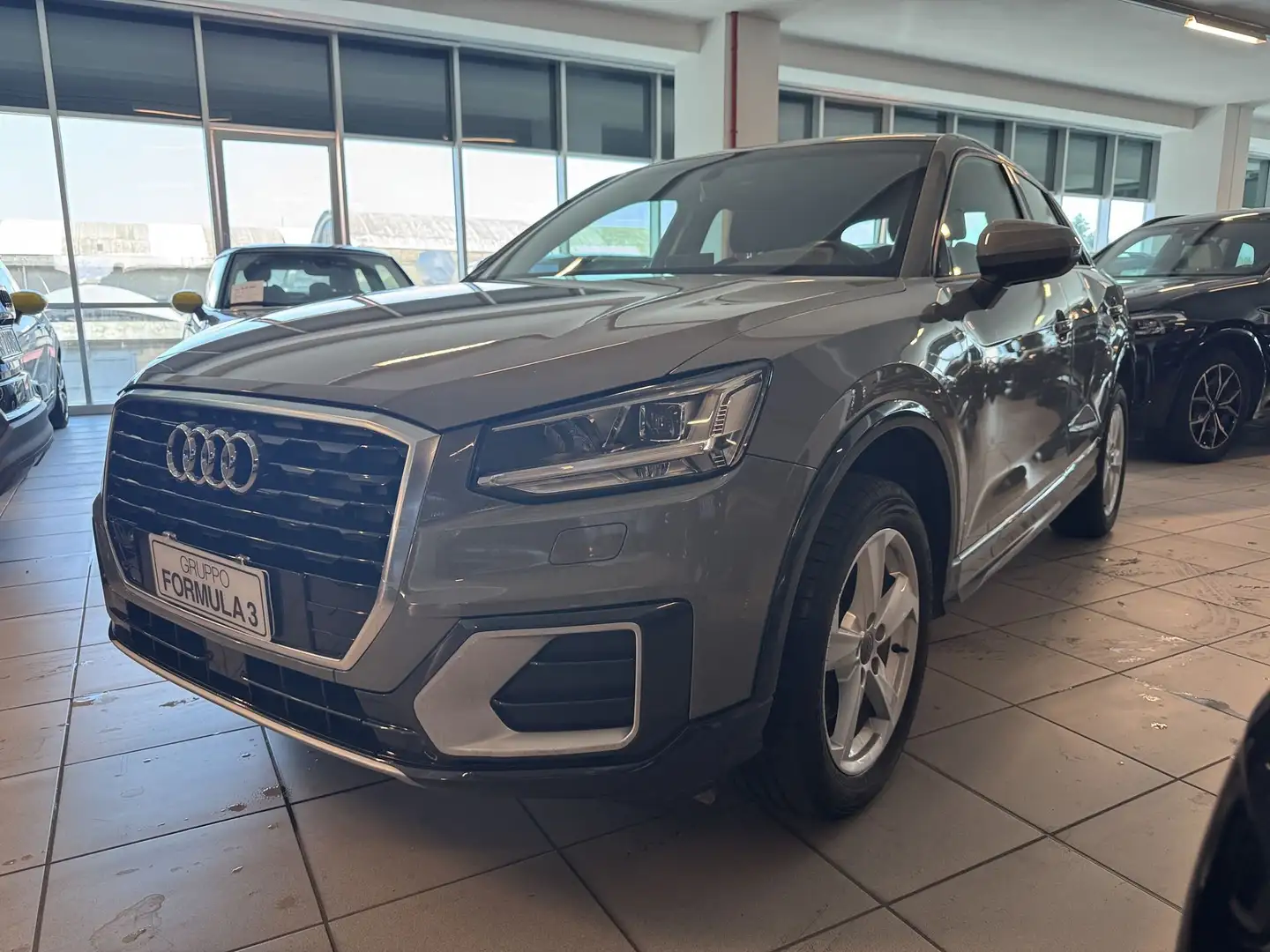 Audi Q2 1.6 TDI Sport Grigio - 1