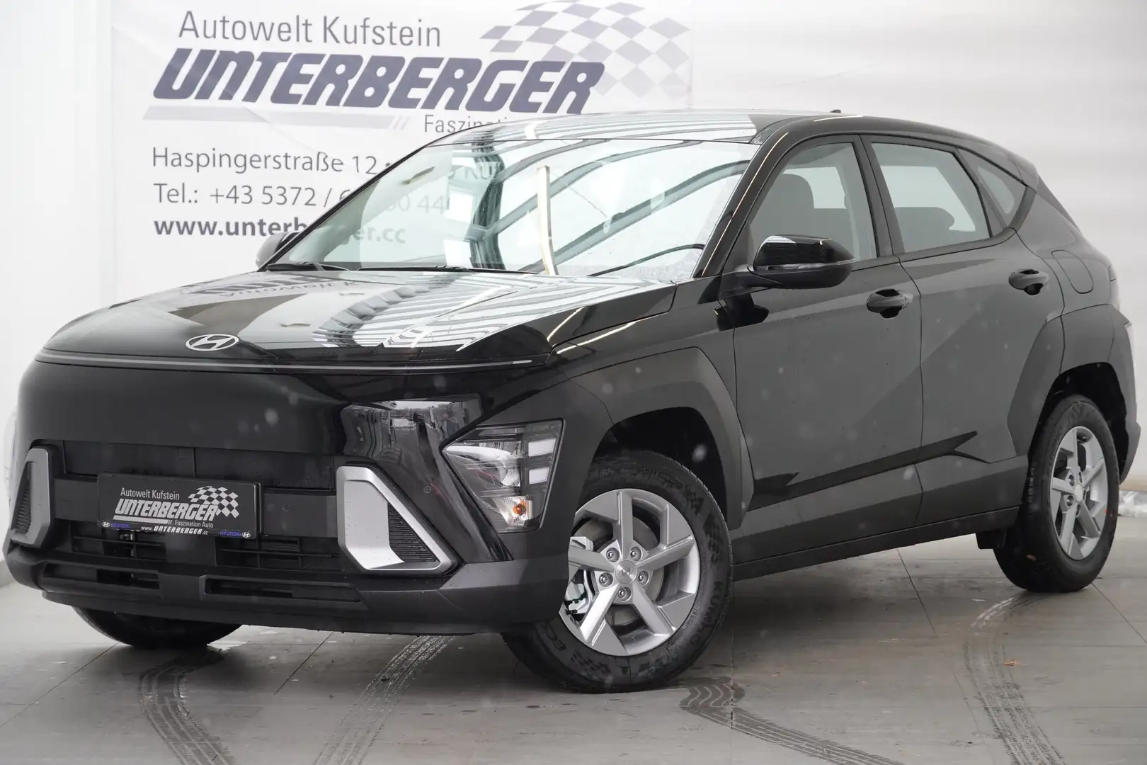 Hyundai KONA HEV (SX2) Smart Line 1.6 GDI 2WD HEV, abzüglich Su Schwarz - 2
