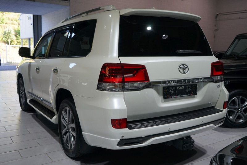 Toyota Land Cruiser 200 V8-D FACELIFT*STEPP-LEDER*ACC* — photo 9