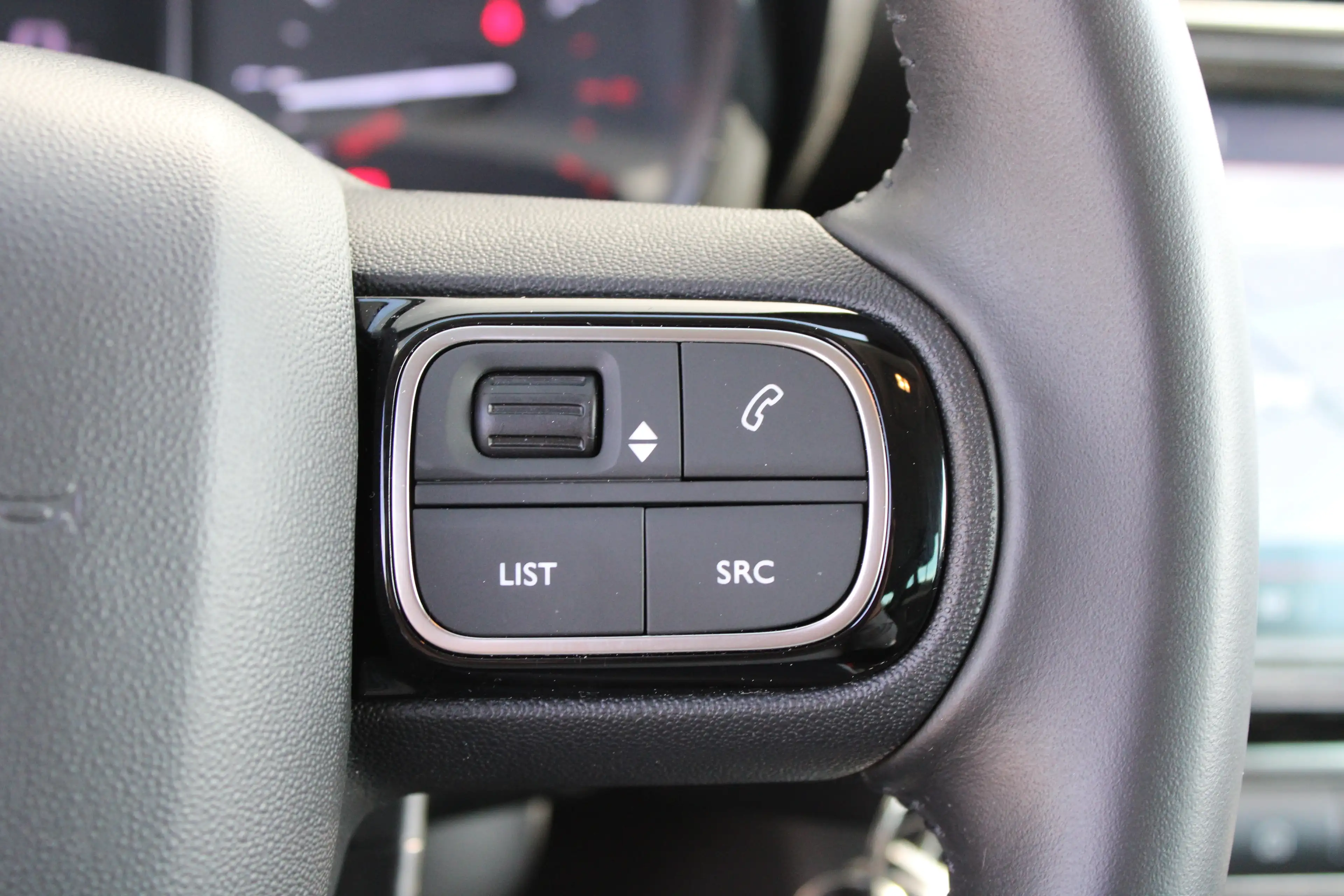 Citroen C3 Aircross 1.2 PureTech 110pk Feel | Navigatie | Bluetooth | — photo 20