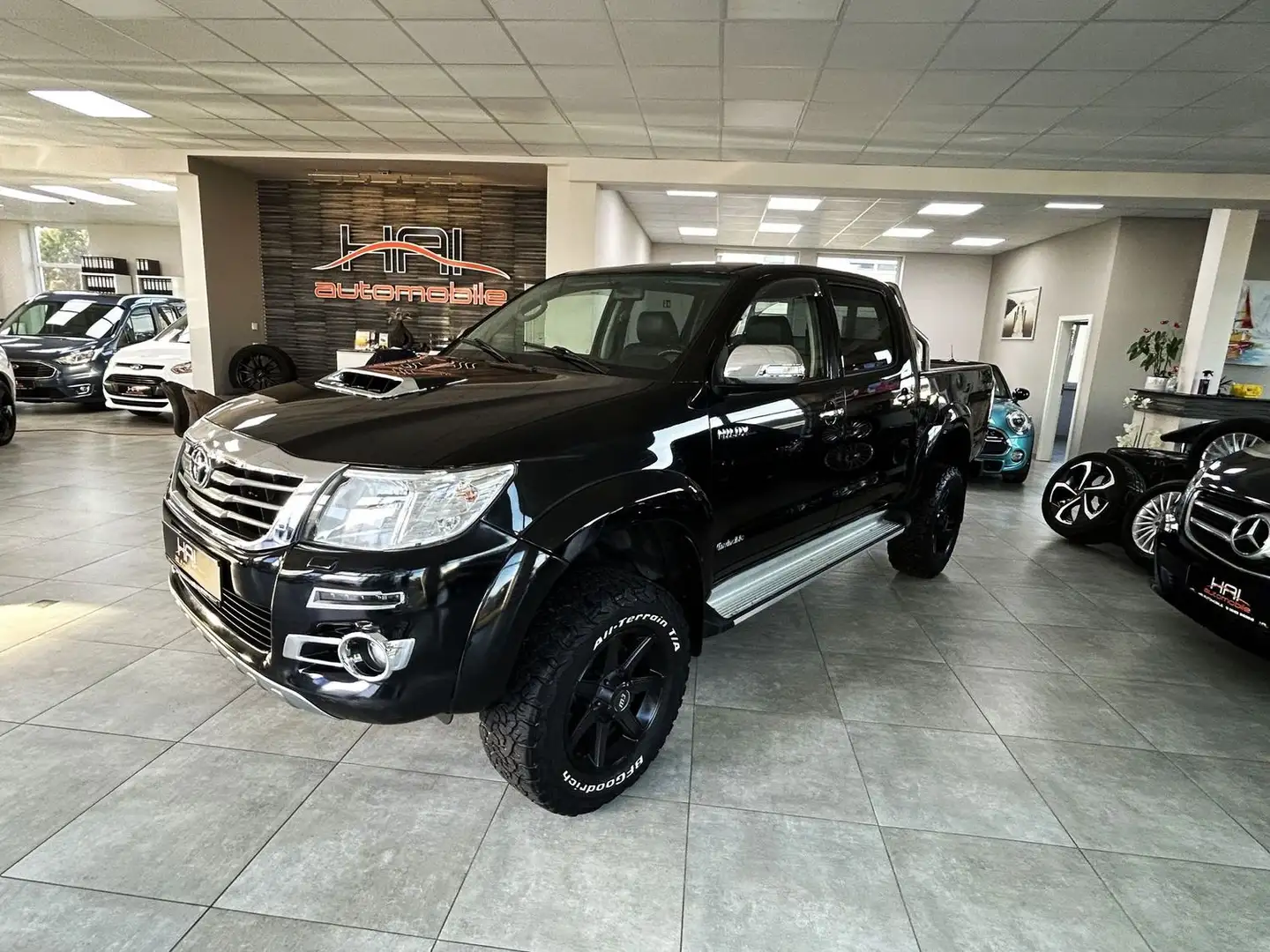 Toyota Hilux Double Cab Executive 4x4 Luftfederung Schwarz - 1